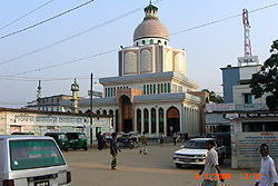 The new mausoleum of Syed Ahmadullah Maijbhandari at Maijbhandar